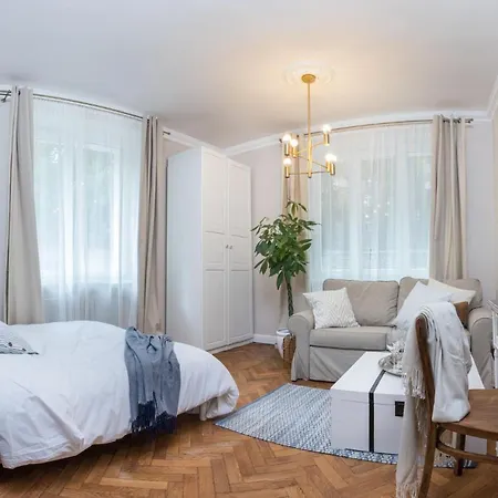 Apartment Inviting In The City Centre *